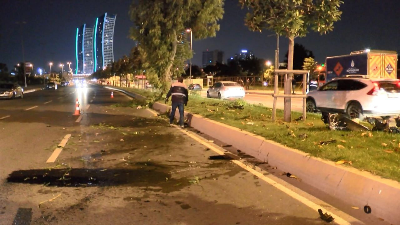 İstanbul Kartal sahil yolunda makas atan sürücü refüje çıktı