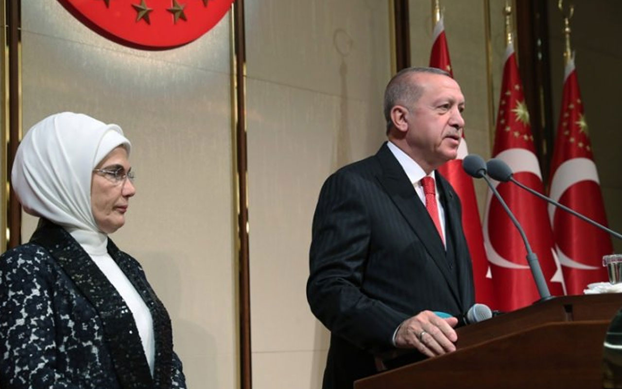 Cumhurbaşkanı Erdoğan, 29 Ekim resepsiyonunda 4 ayrı yere canlı bağlantı yaptı