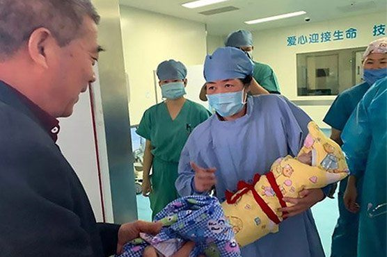 Çin'de 67 yaşındaki kadın doğal yollarla anne oldu