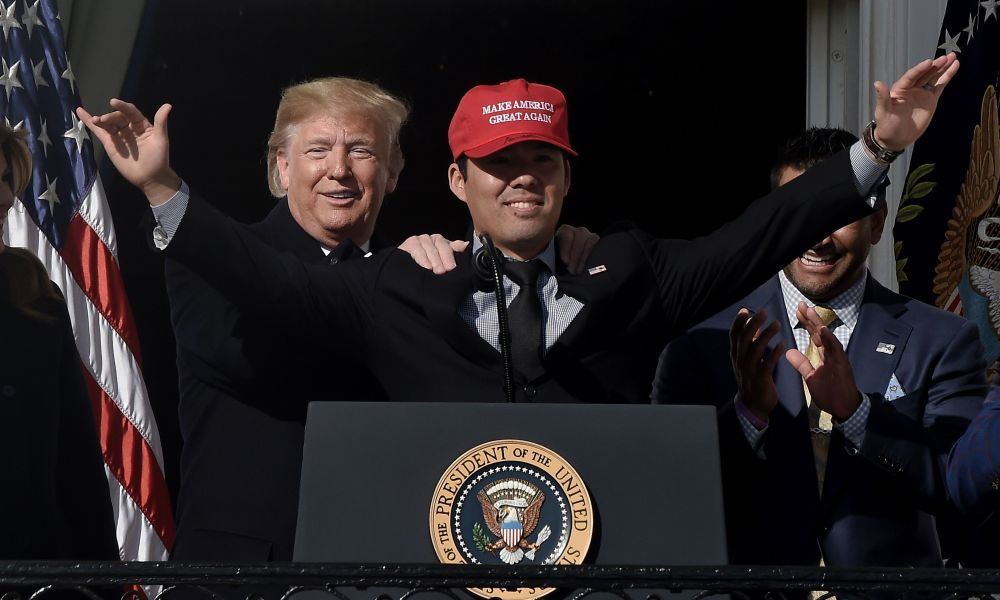 Donald Trump'ın Kurt Suzuki'ye yaptığı hareket olay oldu