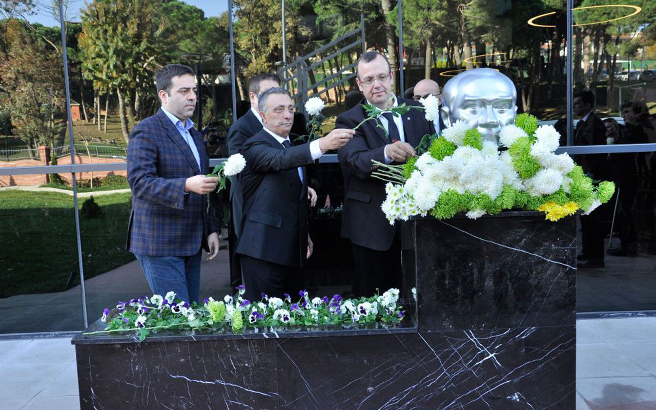 Beşiktaş Başkanı Çebi, Ulu Önder Atatürk'ü anma törenine katıldı