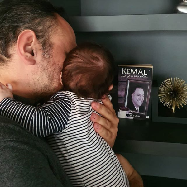 Güldür Güldür'ün sunucusu Ali Sunal'dan babası Kemal Sunal için duygusal paylaşım