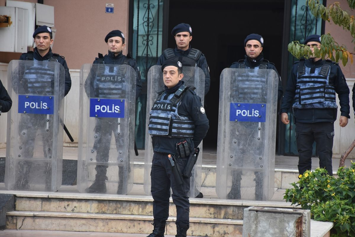 PKK/KCK'ya yönelik operasyon! HDP'li il başkanı terörden gözaltına alındı