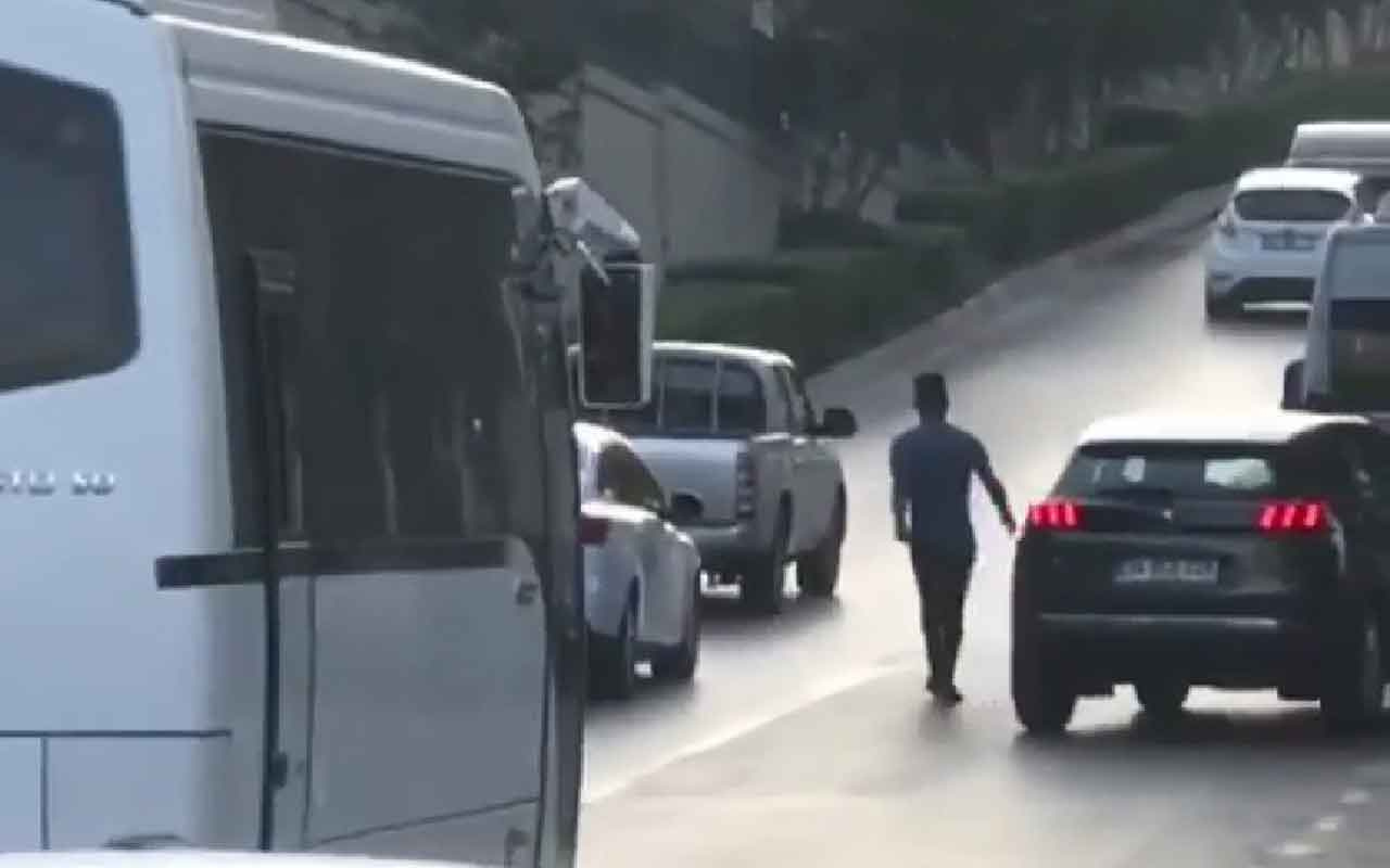 Adana'da şaşırtan anlar! Akan trafiğin arasında...