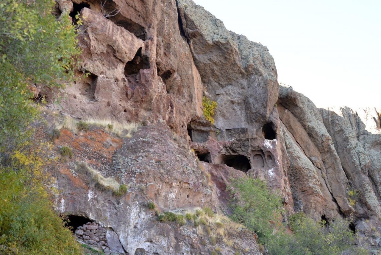 Bingöl'de inanılmaz mağaranın altında gizli geçit var deniyor