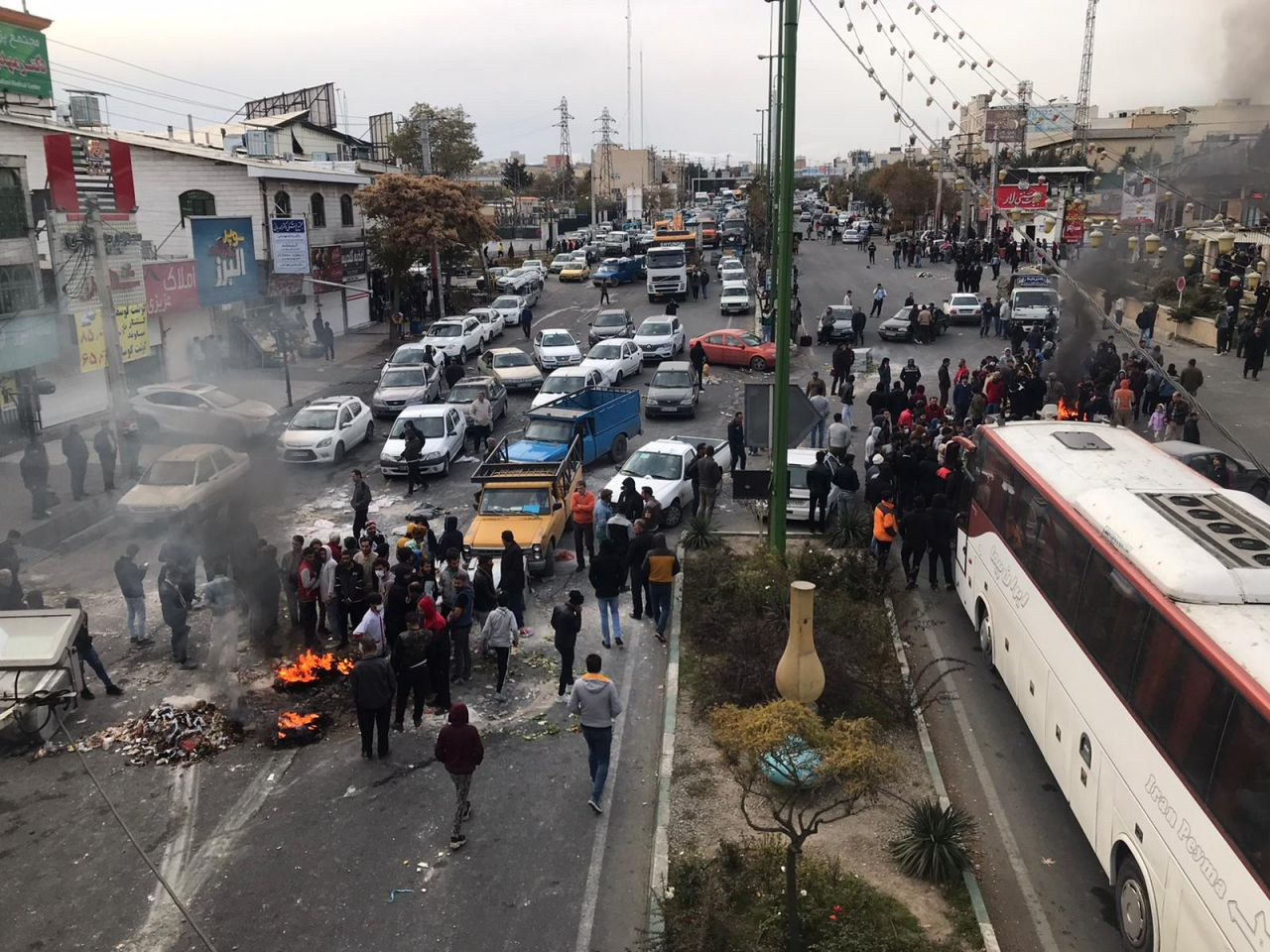İran'da son durum Gösterilerde 1000 kişi gözaltına alındı