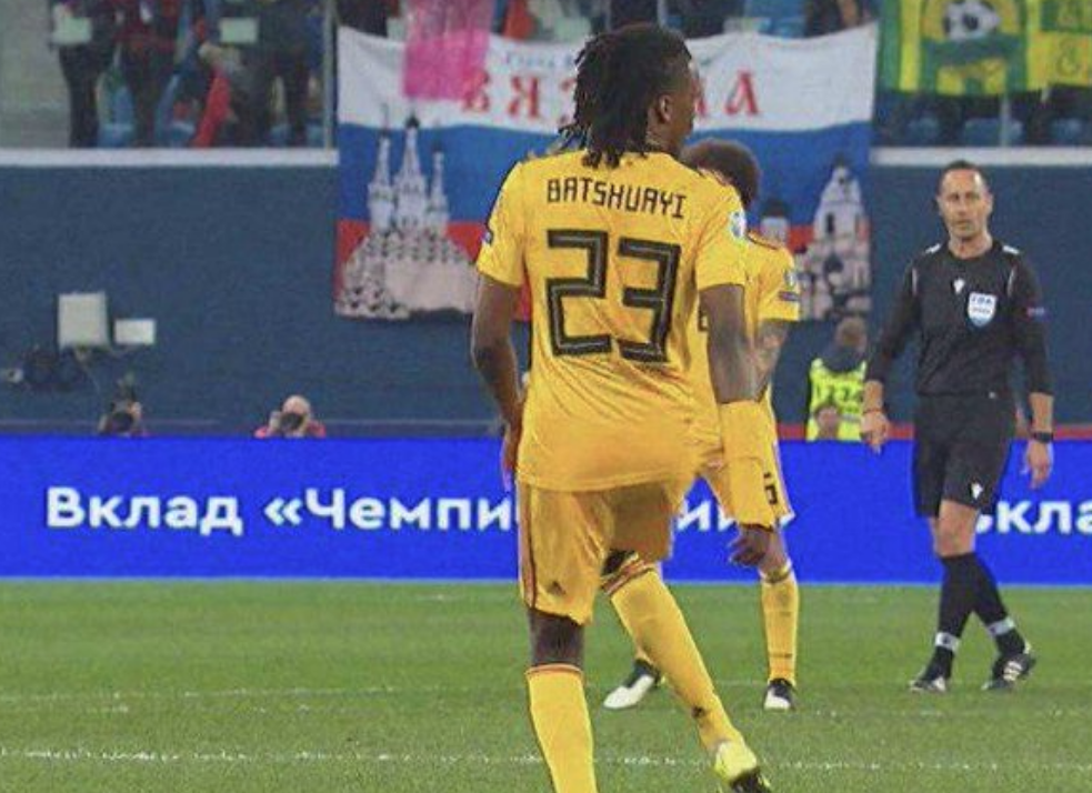 Futbol tarihinde görülmemiş olay! Belçikalı Boyata yanlış formayla oynadı