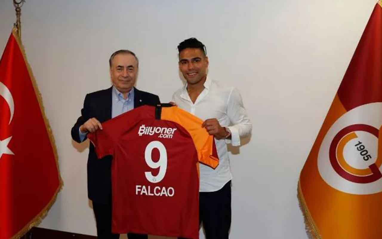 Mustafa Cengiz'den Falcao sorusuna Van Persie'li gönderme