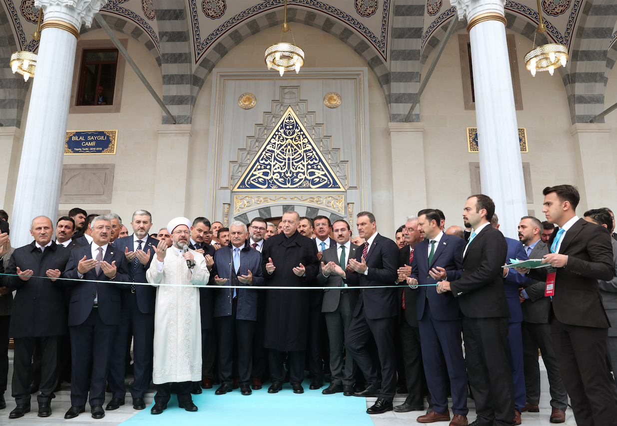 Erdoğan Bilal Saygılı Camii açılışını yaptı vatandaştan yoğun ilgi