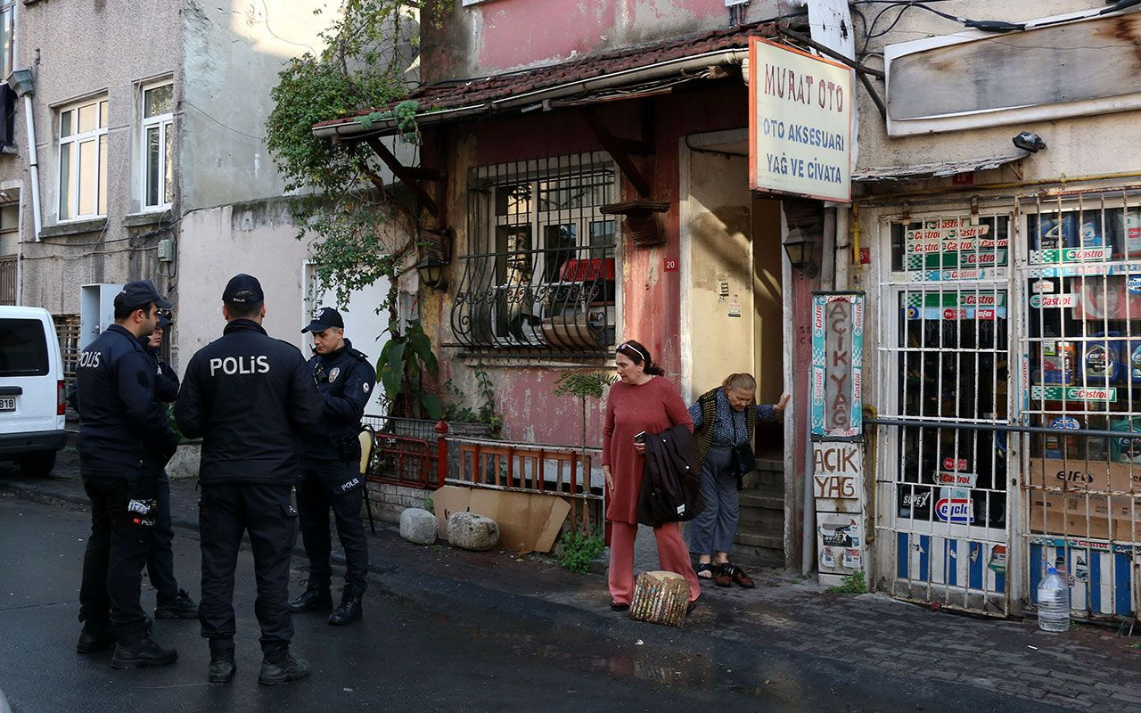 İstanbul Fatih'te emekli başkomiser kızını uyurken öldürdü