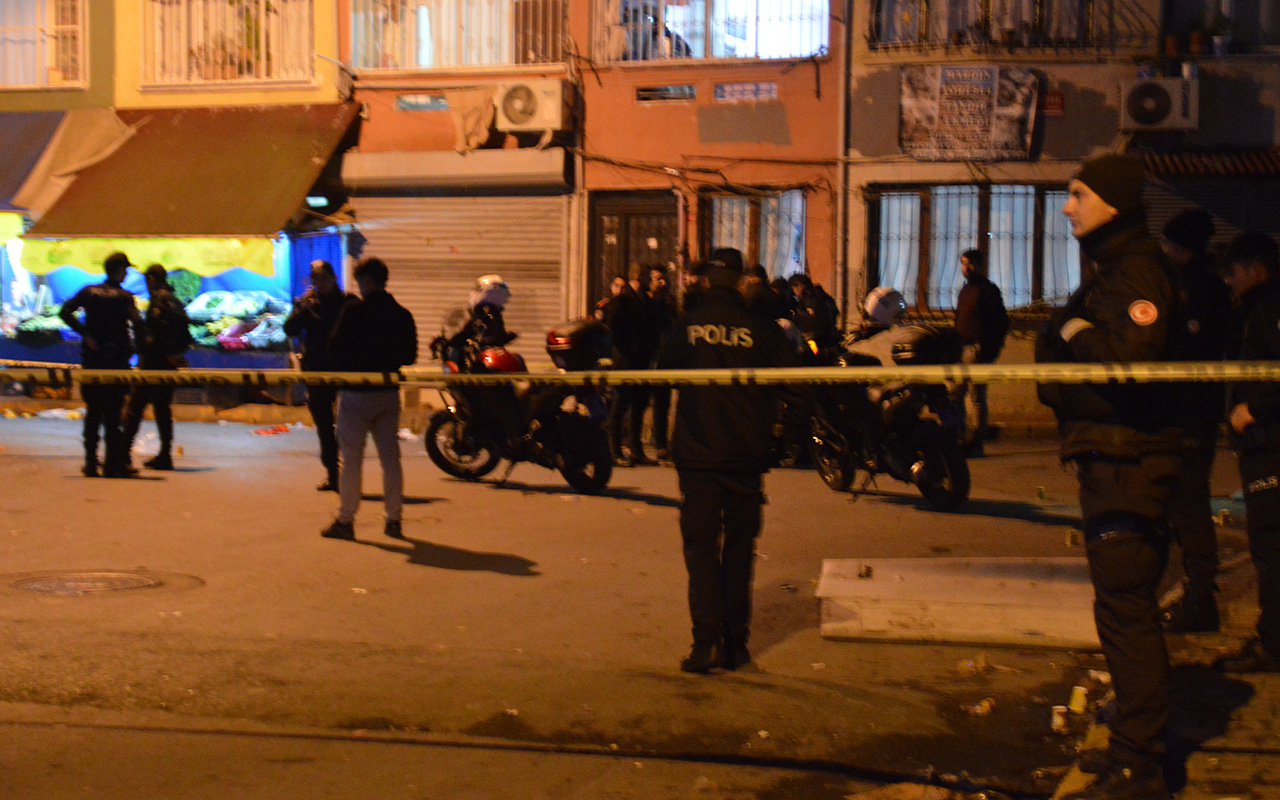 İstanbul Beyoğlu'nda baba oğul kavgasında polis de yaralandı