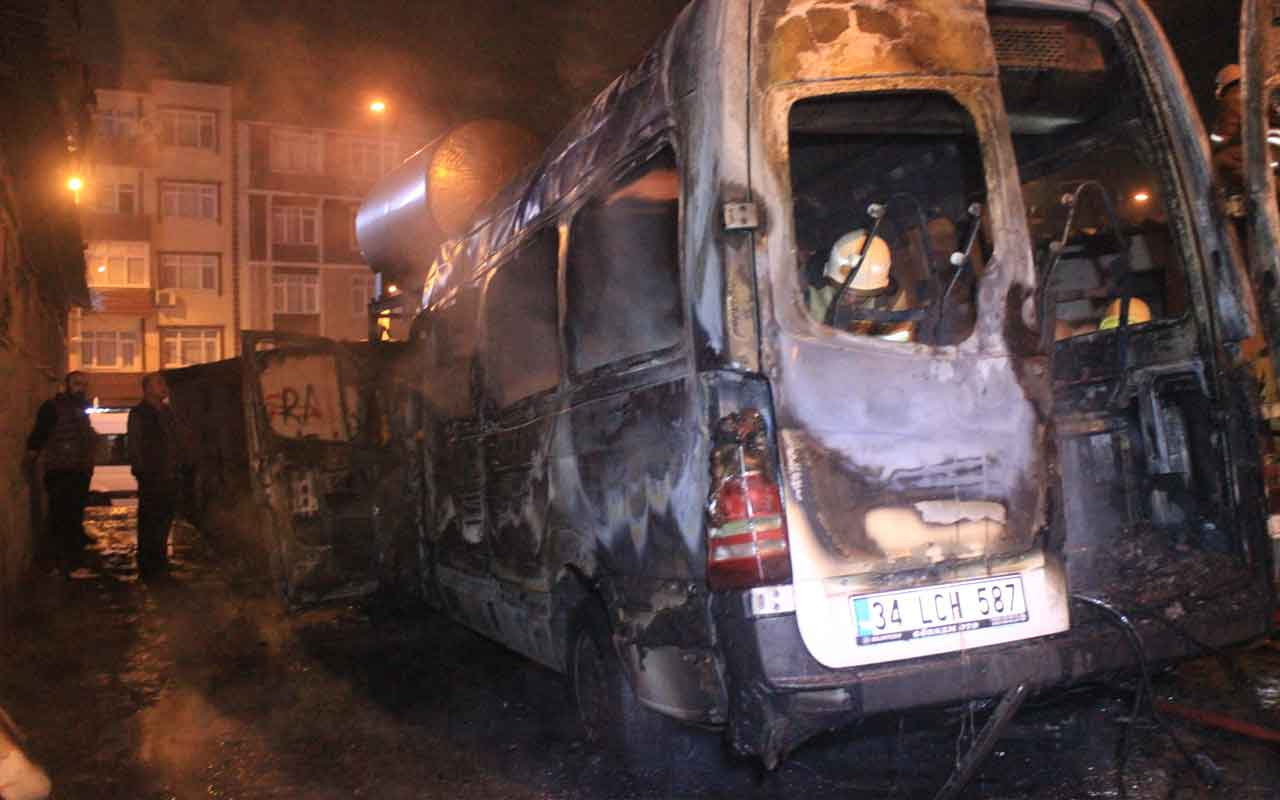 Güngören’de servis minibüsü alev alev yandı