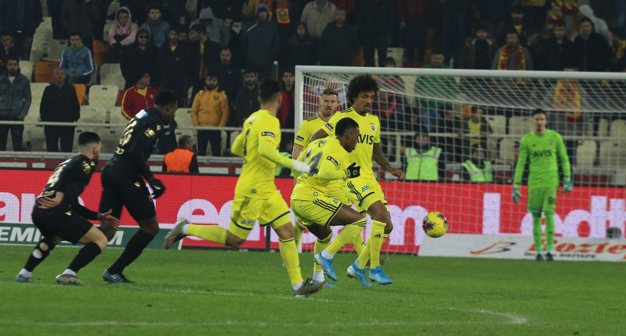Fenerbahçe Malatya'ya takıldı Ersun Yanal'ı yerden yere vurdu: Korkak olmuş