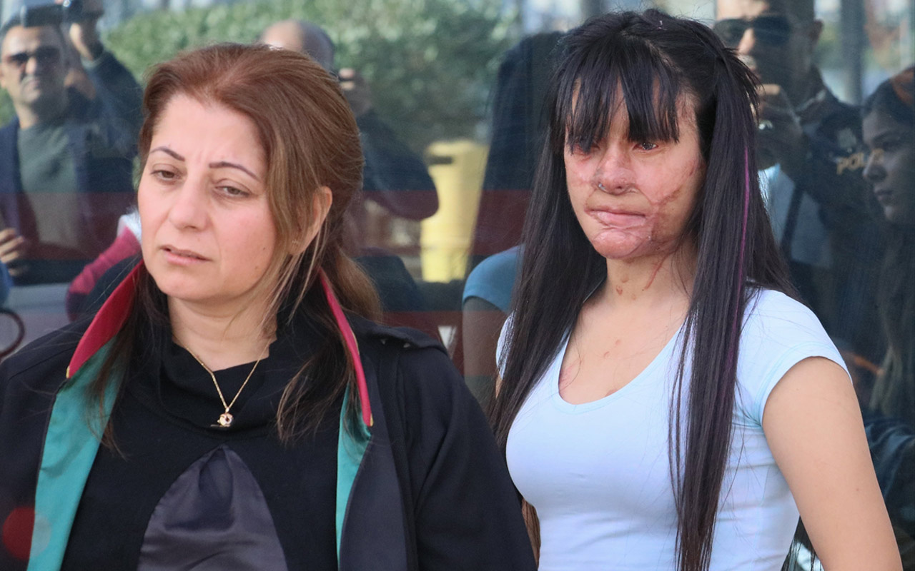 Yüzü asitle yakılan Berfin Özek ilk kez mahkemede