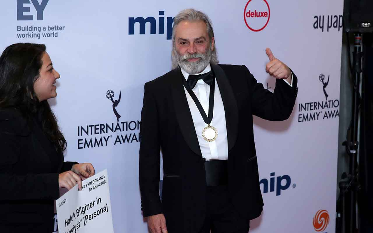 Haluk Bilginer, 47. Uluslararası Emmy Ödülleri'nde en iyi erkek oyuncu seçildi