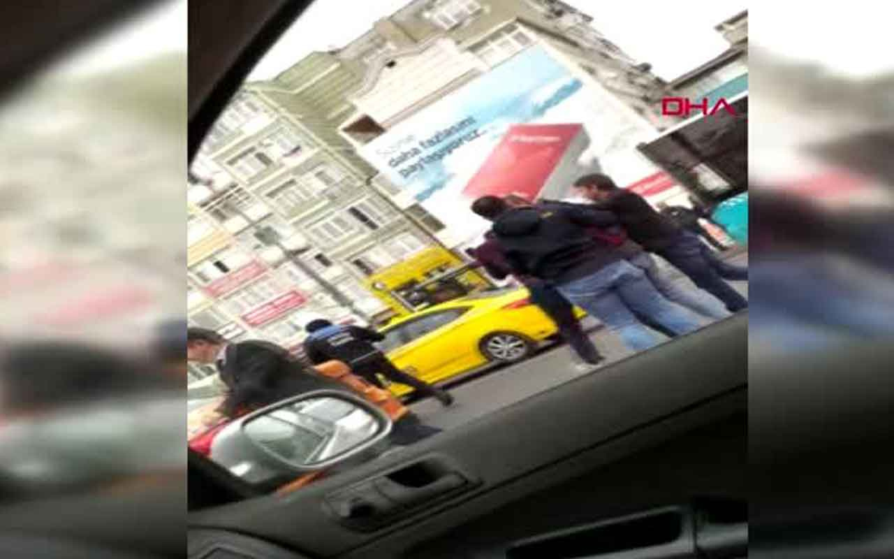 İstanbul Fatih'te trafikteki kavgayı zabıta ayırdı