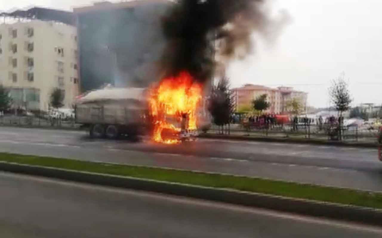 Malatya'da seyir halindeki kamyon alev topuna döndü