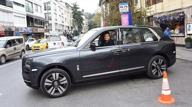 Basını uyarmadan geçemedi Acun Ilıcalı Rolls Royce lüks araçla görüntülendi