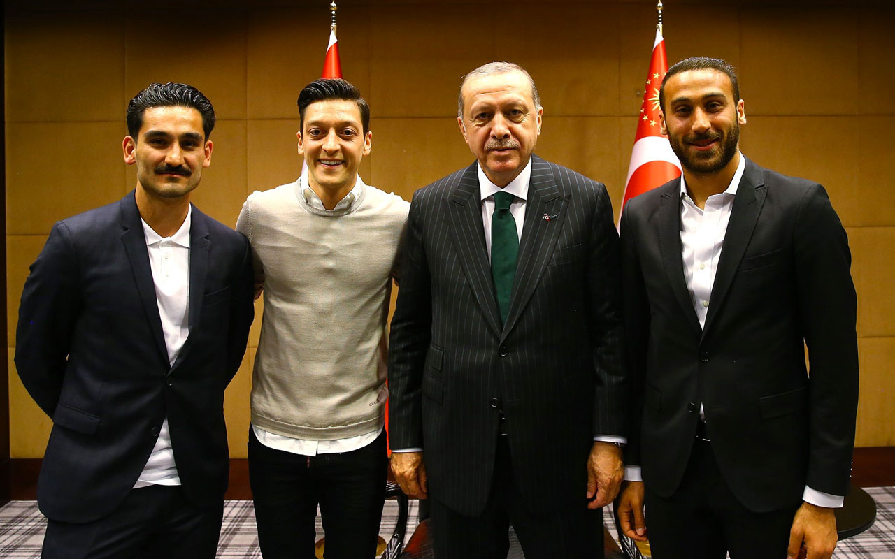 Almanya'dan linç ettikleri Mesut Özil için bomba itiraf