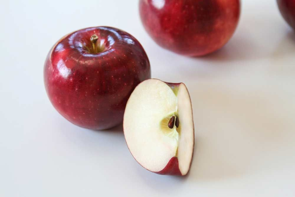 Böyle elma mı olur! 1 yıl boyunca çürümeden kalan elma ürettiler