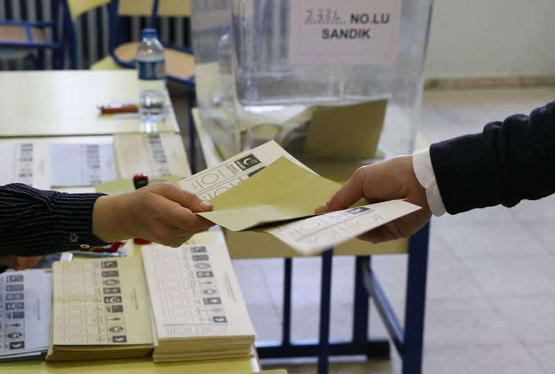 Son seçim anketi Metropoll'den geldi iki partinin oyu yükselişe geçti