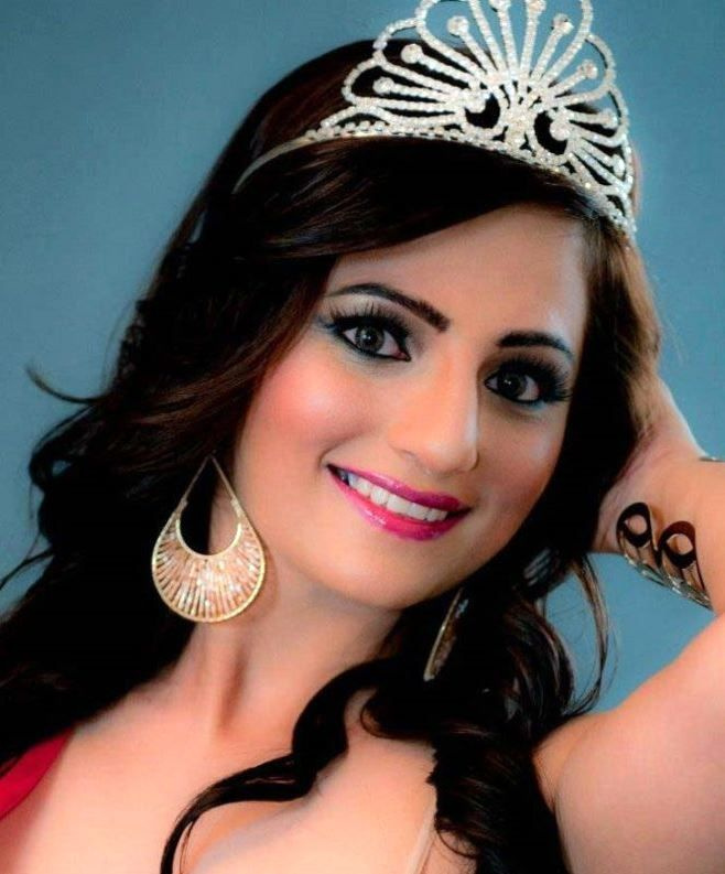 Pakistan güzellik kraliçesi Zanib Naveed trafik kazası sonucu yaşamını yitirdi