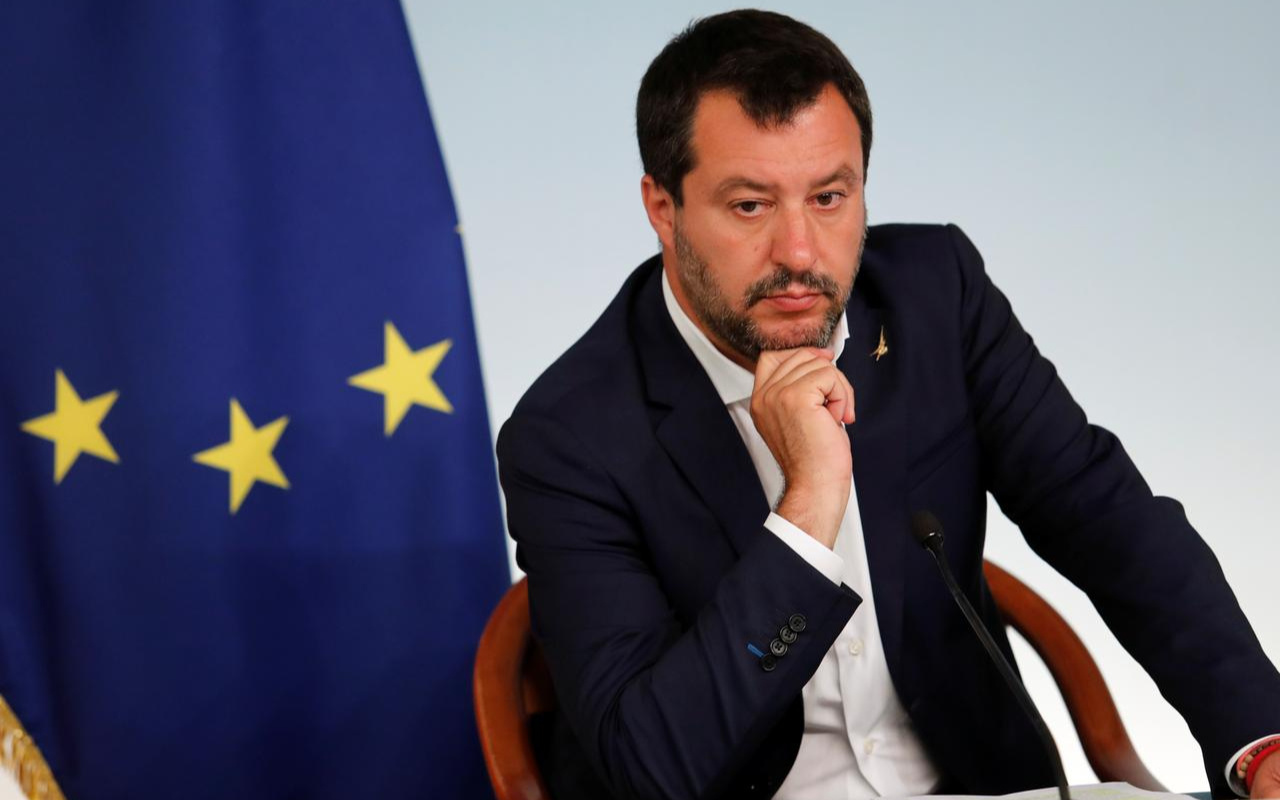 Aşırı sağcı İtalyan lider Salvini Türk fındığı içerdiği için Nutella yemeyecekmiş