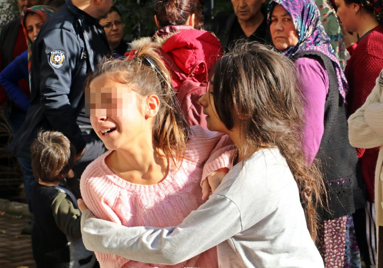 Antalya'da evinin yandığını gören anne sinir krizi geçirdi