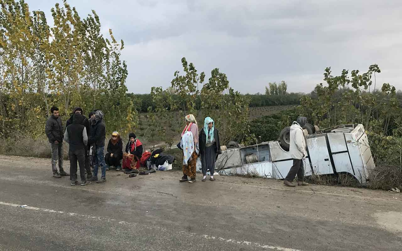 Adana'da tarım işçilerini taşıyan midibüs devrildi: 11 yaralı