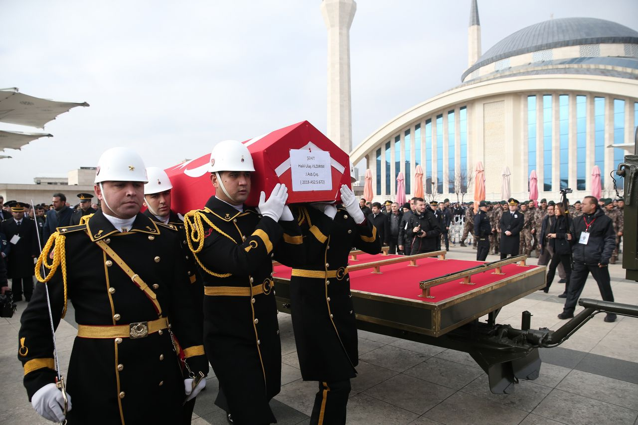 Şehit Jandarma Astsubay Çavuş Halil Ulaş Yıldırım son yolculuğuna uğurlandı