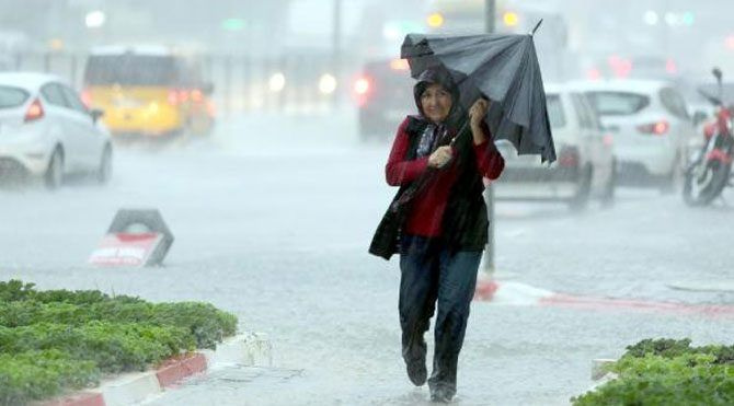 Meteoroloji ilk kez kırmızı uyarı verdi! Antalya'da alarm uzmanlardan uyarı