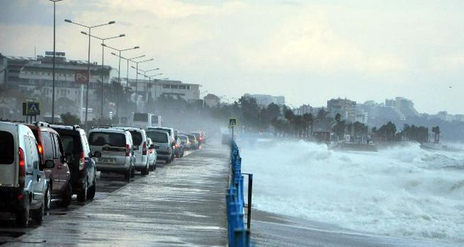 Antalya'da büyük bir yağış bekleniyor! 6 ilçede alarm bütün izinler iptal