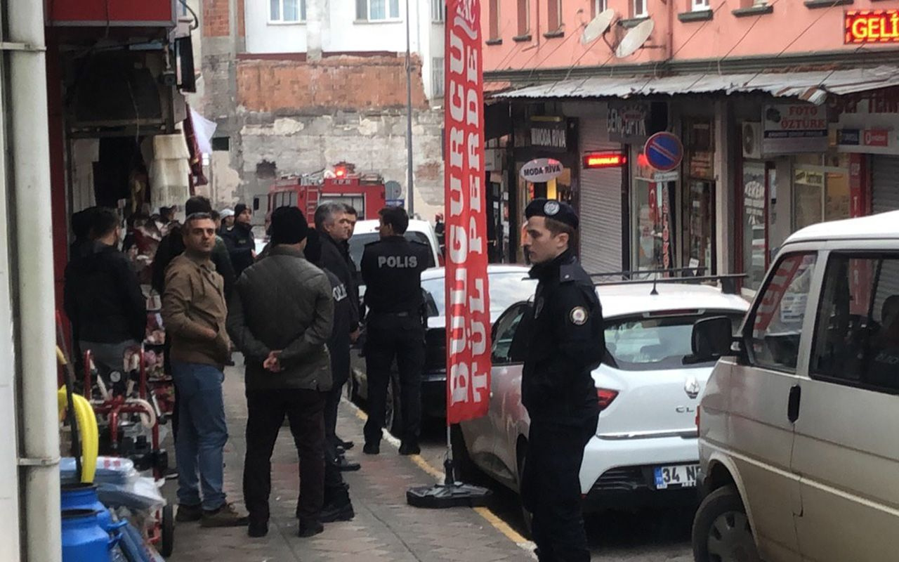 Kocaeli'de iş yerini basan silahlı şüpheliyi polis ikna etti