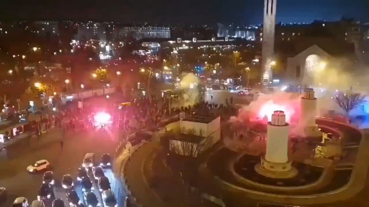 PSG'lilerden maç öncesi Galatasaray taraftarına çirkin saldırı