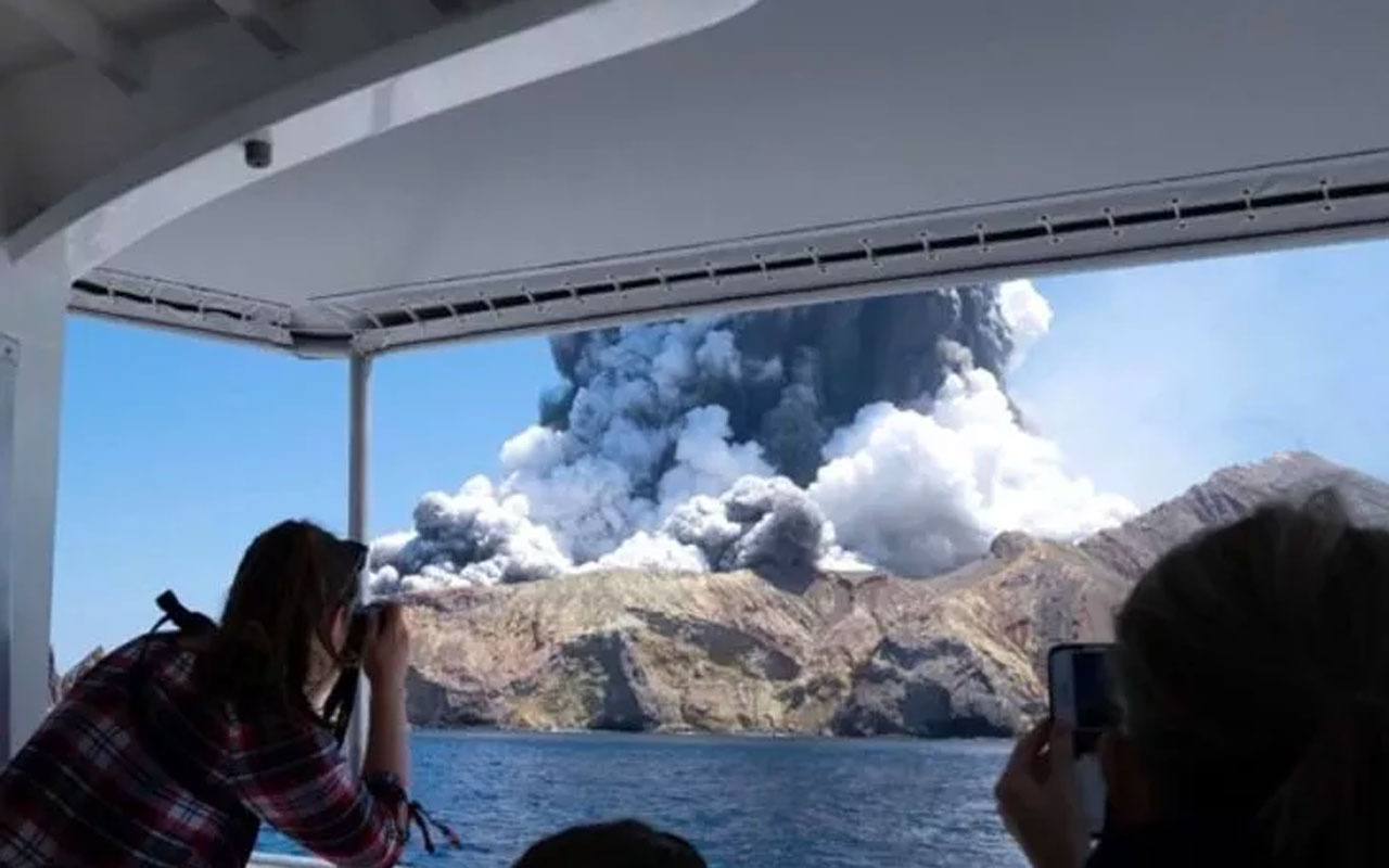 Yeni Zelanda’daki yanardağ patlamasında ölü sayısı yükseliyor