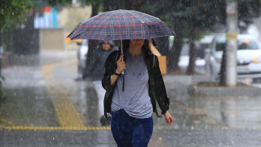 Antalya'da okullar tatil mi bugün yağmur bastırdı valilik açıkladı!