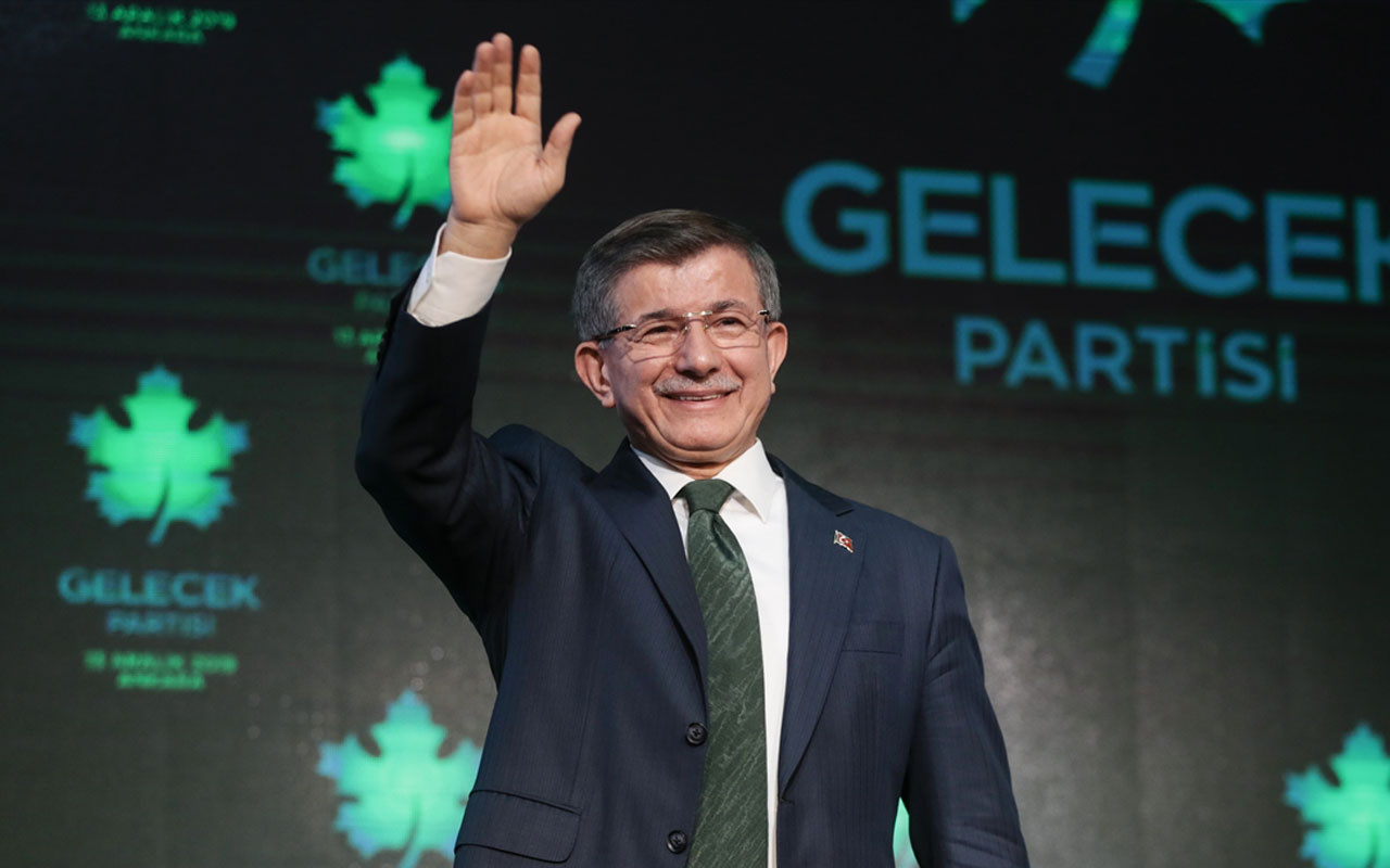 Ahmet Davutoğlu'nun partisinde bir ilk! Ekibi takibe başlıyor