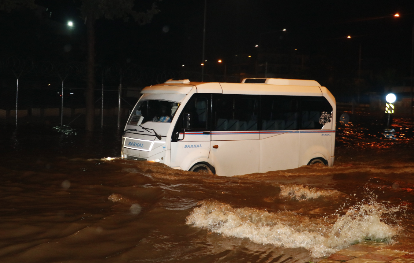 Adana'da okullar tatil edildi! kuvvetli yağış Adana'da hayatı durdurdu