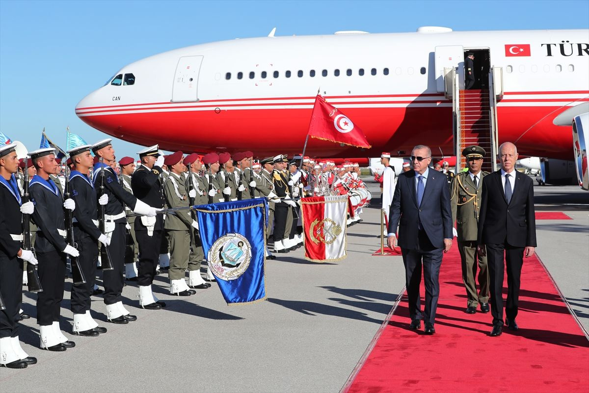 Cumhurbaşkanı Erdoğan'dan Tunus'a sürpriz ziyaret