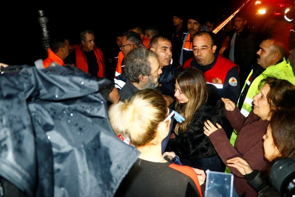 Adana'da sağanak nedeniyle evlerinde mahsur kalanlar botla kurtarıldı