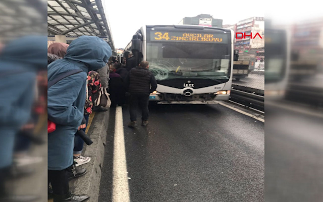 Şirinevler durağında bir yolcuya metrobüs çarptı