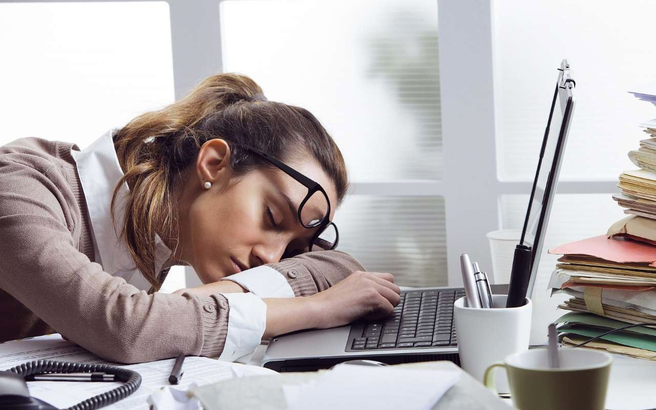 İşyerinde yorgunlukla mücadele etmenin 7 yolu