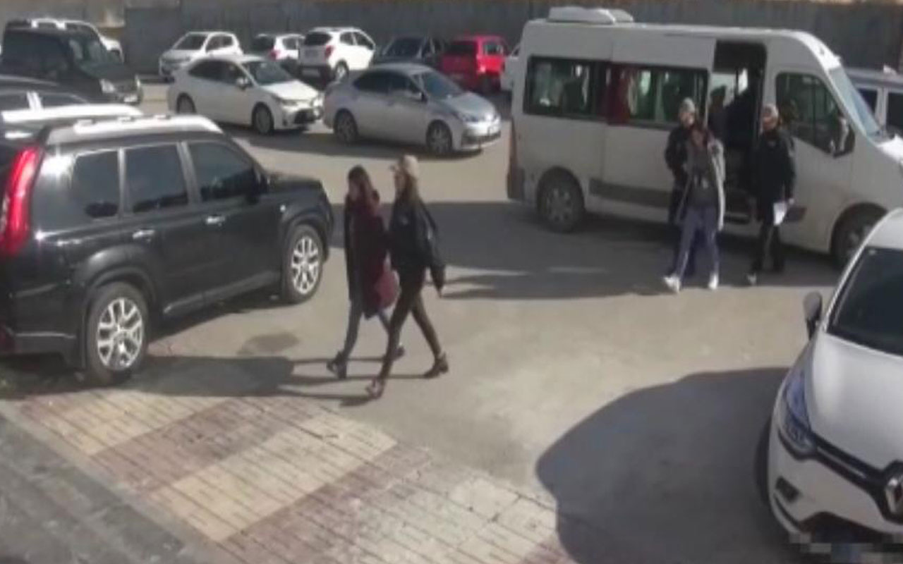 Van'da sınır ötesi operasyonla yakaladıkları 2 teröristi Türkiye'ye getirdi