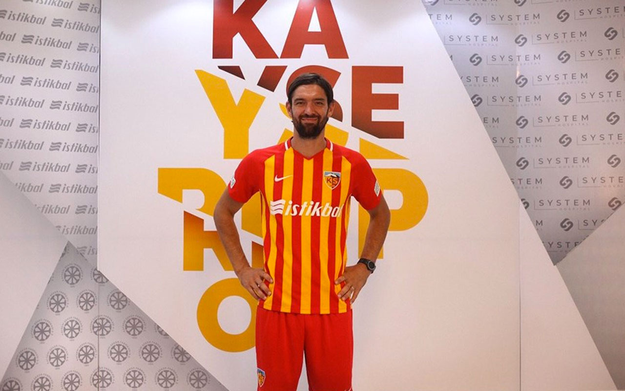 Kayserispor Benoit Poulain'i gönderdi