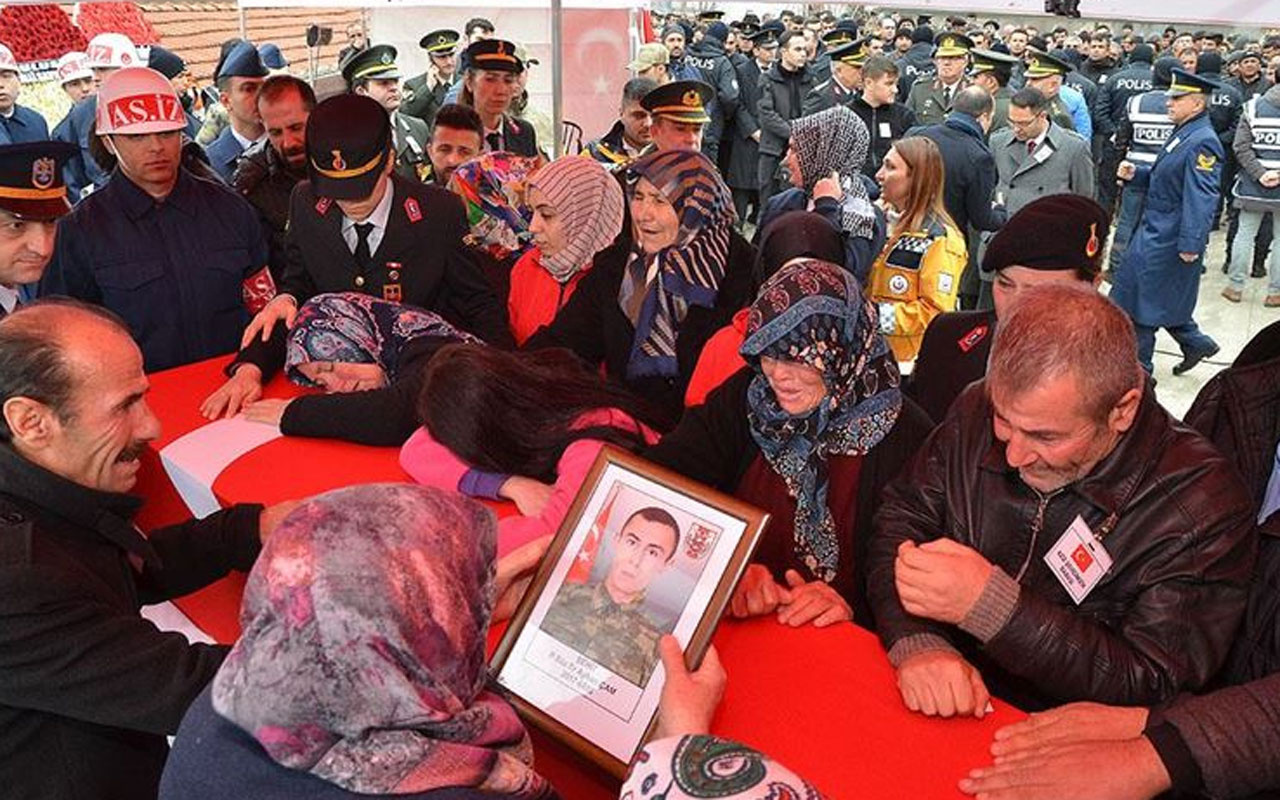 Ayıptır ayıp! Şehit cenazesinde protokol hesabı