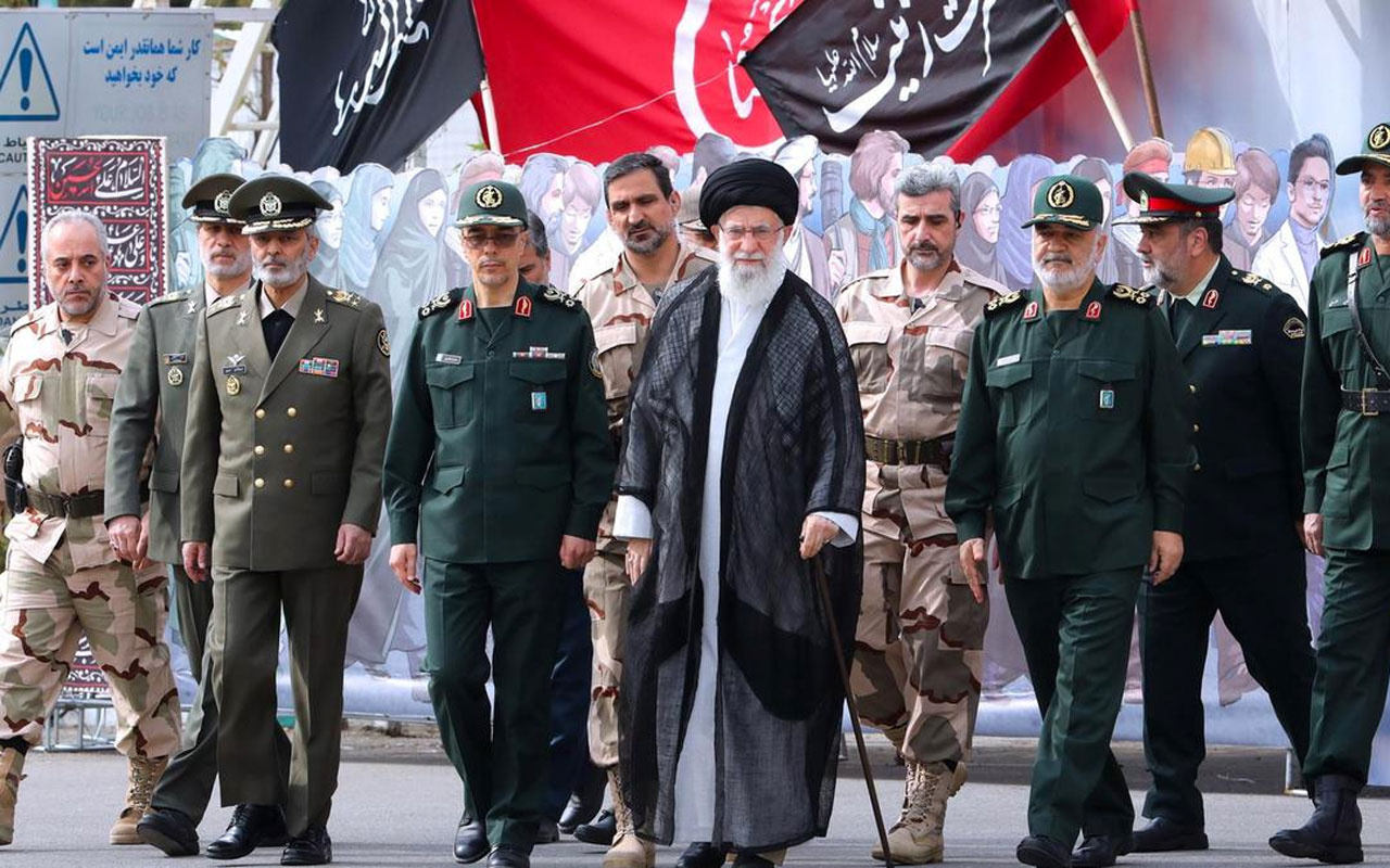 İran'dan ABD'ye yeni tehdit: Azı dişini çekeceğiz