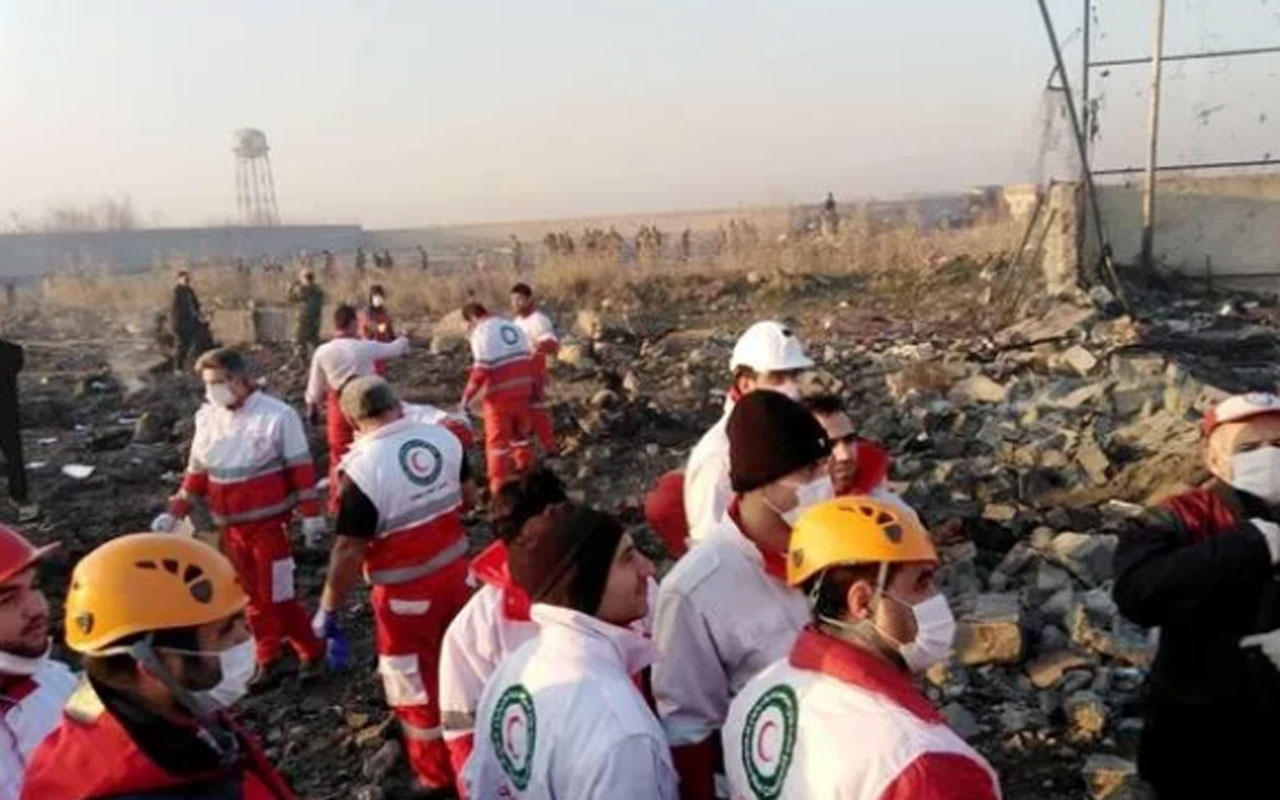 İran'da Ukrayna Havayollarına ait yolcu uçağı düştü! 176 kişi hayatını kaybetti