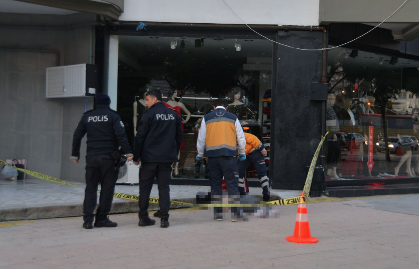 Olay yeri Adana! 10'uncu kattan yere çakılan kadın feci şekilde can verdi