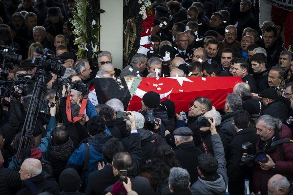 Rahşan Ecevit'in cenazesi son yolculuğuna uğurlandı