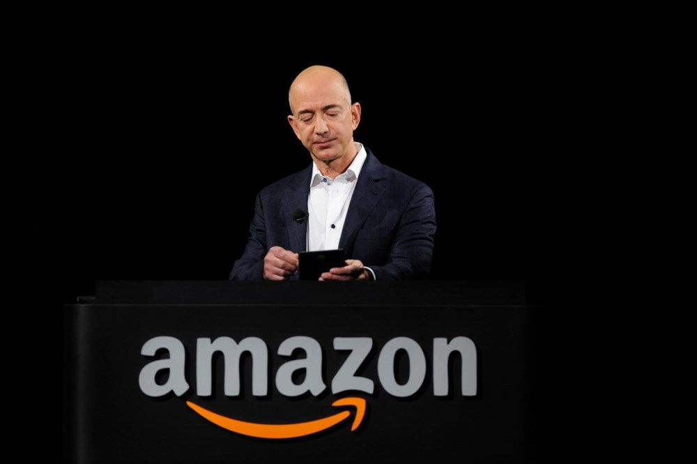 Amazon'un kurucusu Jeff Bezos en zengin unvanını Bernard Arnault'a kaptırdı!